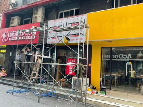 原阳县制作广告招牌如何避免它发黄？